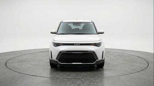 Snow White Pearl 2025 Kia Soul LX