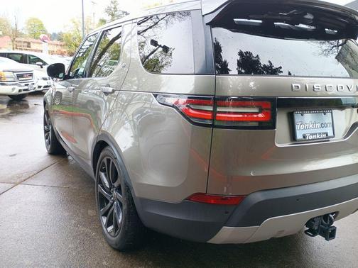 Silicon Silver 2018 Land Rover Discovery HSE LUXURY