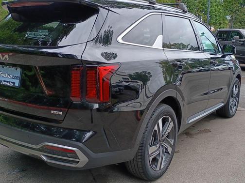 Aurora Black 2023 Kia Sorento Hybrid EX