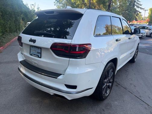 Bright White Clearcoat 2018 Jeep Grand Cherokee Overland