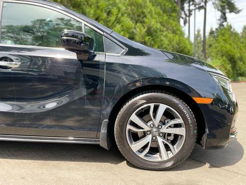 Crystal Black Pearl 2021 Honda Odyssey Touring