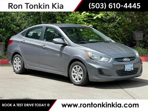 Triathlon Gray Metallic 2014 Hyundai Accent GLS