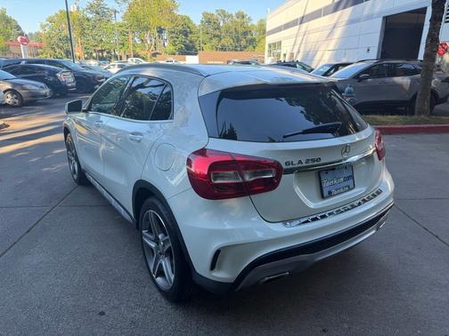 Cirrus White 2017 Mercedes-Benz GLA 250 GLA 250