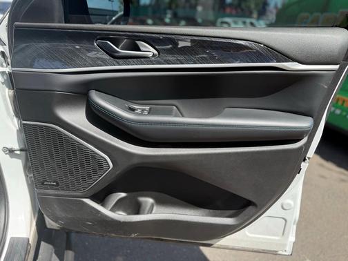 2023 Jeep Grand Cherokee 4xe Trailhawk