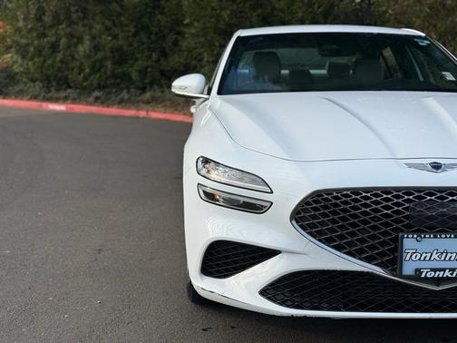 2022 Genesis G70 2.0T