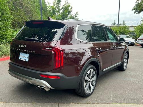 2022 Kia Telluride S