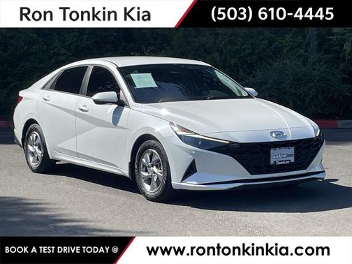 2022 Hyundai ELANTRA SE