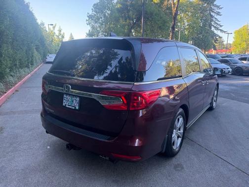Deep Scarlet Pearl 2018 Honda Odyssey EX-L
