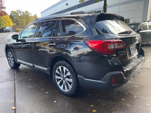 2018 Subaru Outback 2.5i Touring