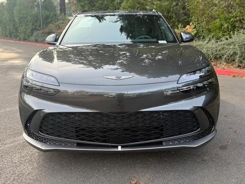 2024 Genesis GV60 Standard
