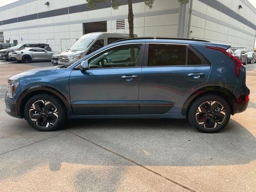 Mineral Blue 2023 Kia Niro EV Wind