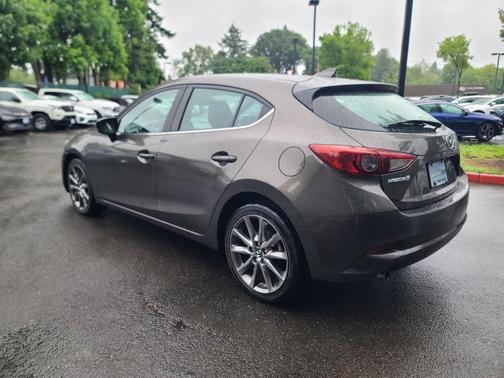 2018 Mazda Mazda3 Touring