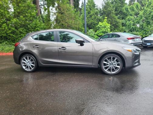 2018 Mazda Mazda3 Touring