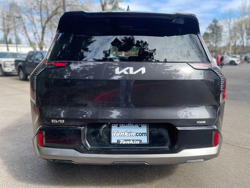 Metal 2024 Kia EV9 GT-Line