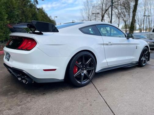 2022 Ford Shelby GT500 Base