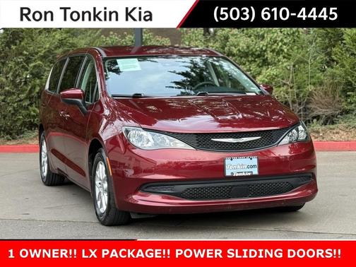 2023 Chrysler Voyager LX