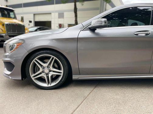 Mountain Gray Metallic 2014 Mercedes-Benz CLA-Class Base