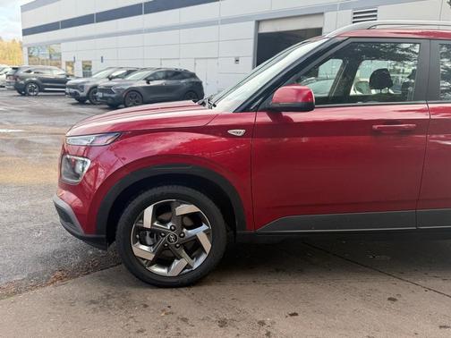 2021 Hyundai VENUE SEL