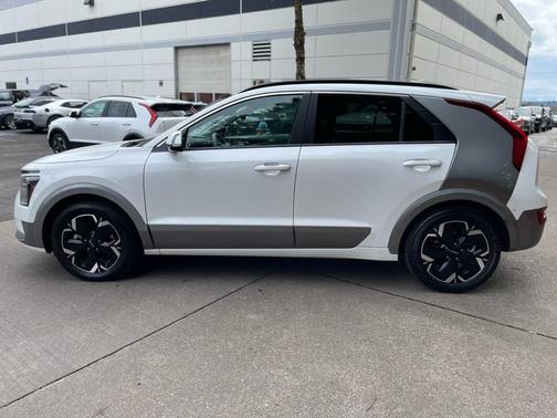 2023 Kia Niro EV Wave