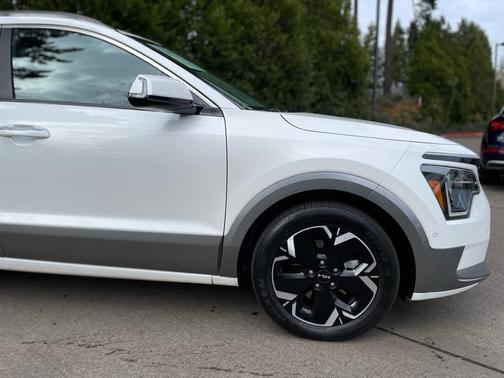 2023 Kia Niro EV Wave