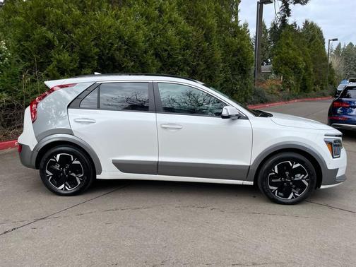 2023 Kia Niro EV Wave