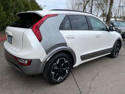 2023 Kia Niro EV Wave