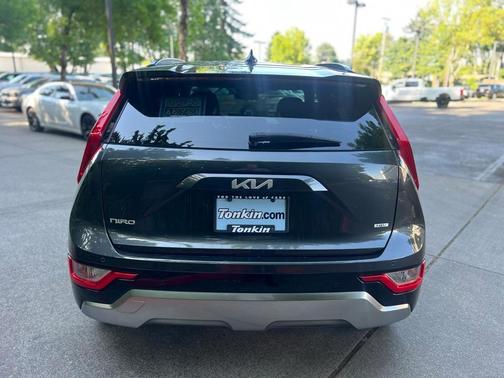 2024 Kia Niro EX Touring