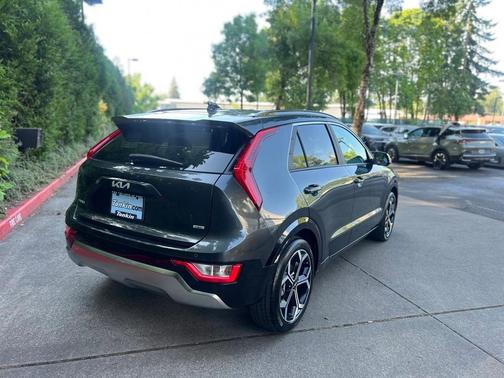 2024 Kia Niro EX Touring