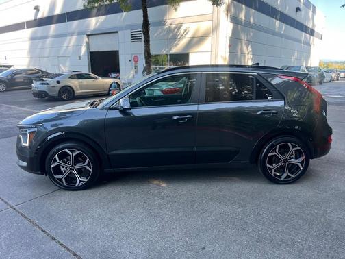 2024 Kia Niro EX Touring