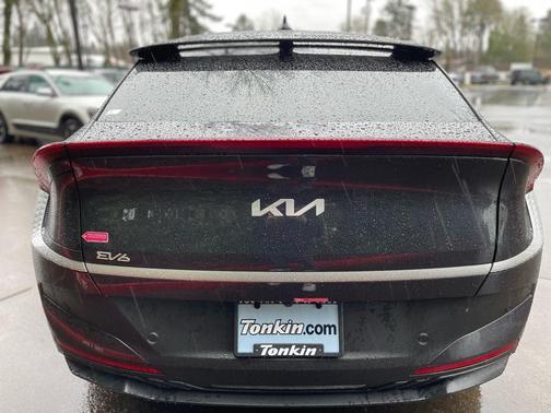 2025 Kia EV6 Light