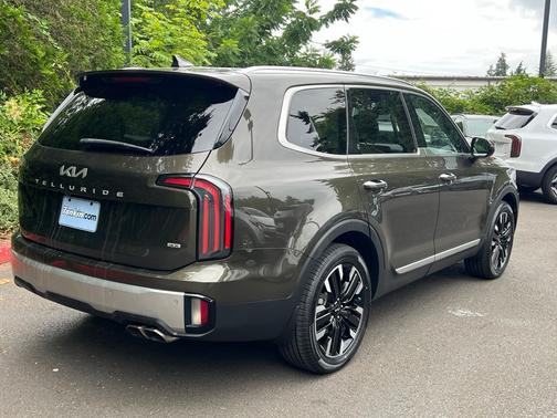Gold 2023 Kia Telluride SX-Prestige X-Line