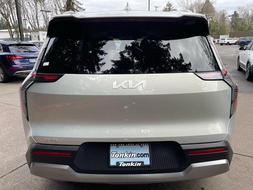 2024 Kia EV9 Wind