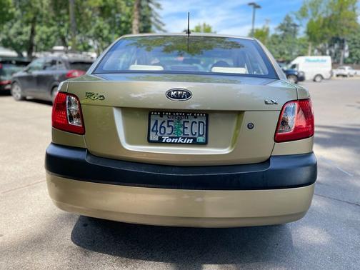 Cashmere / Beige 2008 Kia Rio LX