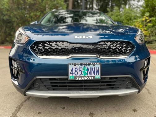 2022 Kia Niro LXS