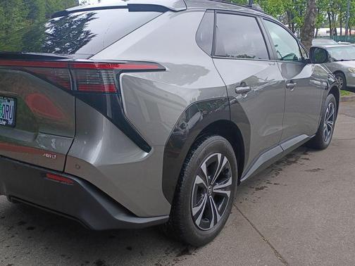 Metal 2024 Toyota bZ4X XLE