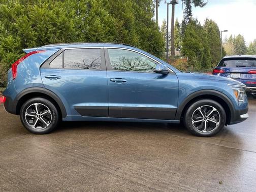 2025 Kia Niro EX