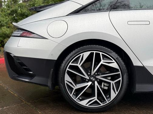 2023 Hyundai IONIQ 6 Limited