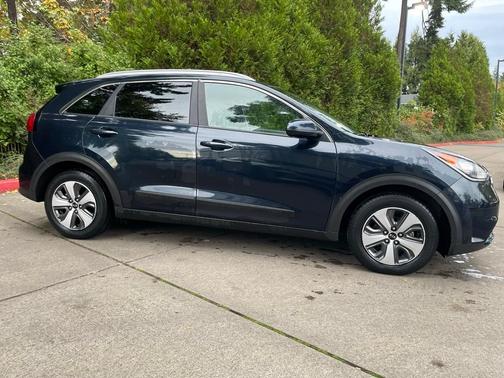 2018 Kia Niro Plug-In Hybrid LX