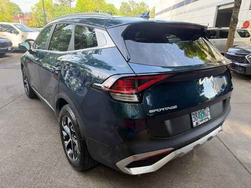 Blue 2023 Kia Sportage Hybrid EX