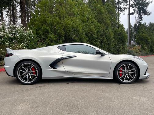 Silver Flare Metallic 2023 Chevrolet Corvette Stingray w/3LT
