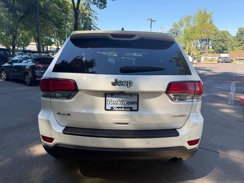 Bright White Clearcoat 2021 Jeep Grand Cherokee Laredo X