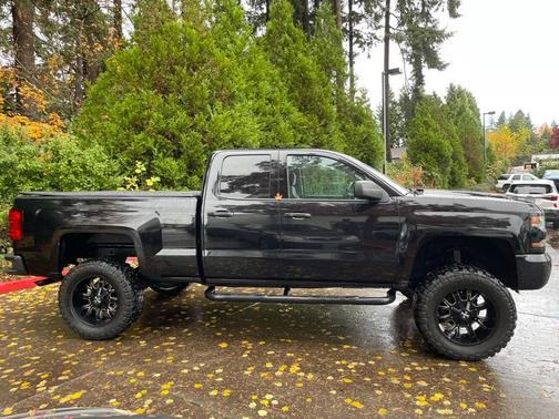 2017 Chevrolet Silverado 1500 Custom