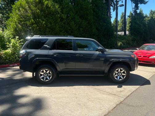 2024 Toyota 4Runner TRD Off Road