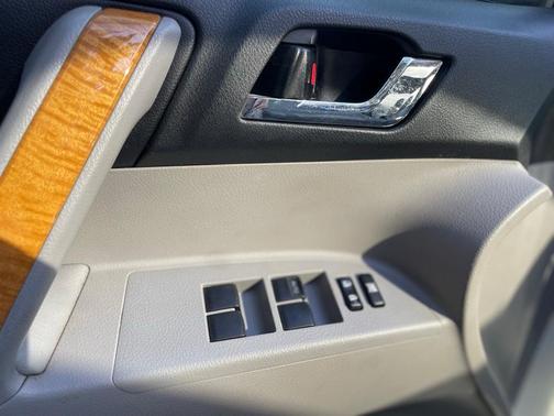 2009 Toyota Highlander Hybrid Limited