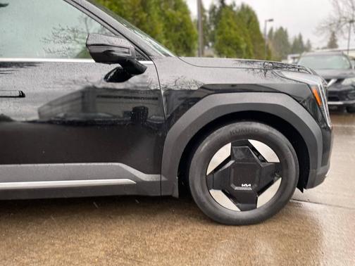 2024 Kia EV9 Light Long Range