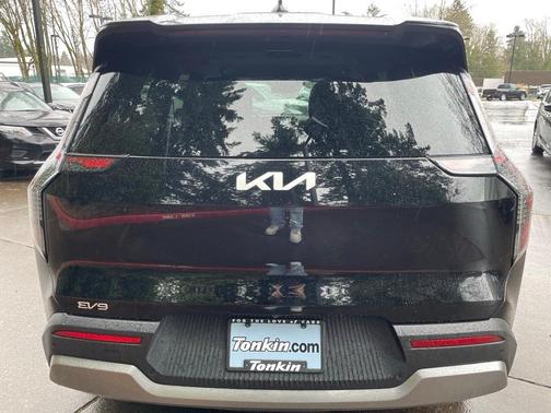 2024 Kia EV9 Light Long Range