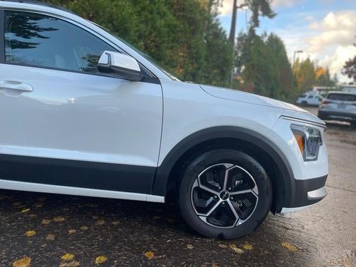 2024 Kia Niro Plug-In Hybrid EX