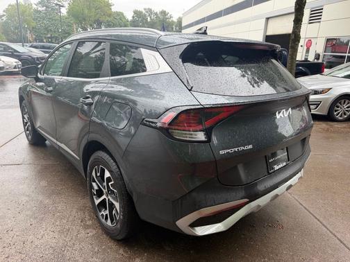 Gravity Gray 2025 Kia Sportage Hybrid EX