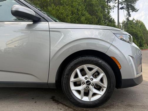 Steel Gray 2023 Kia Soul LX