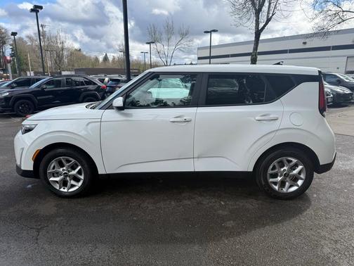 2024 Kia Soul S